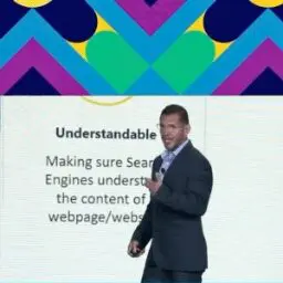 William Álvarez sharing SEO Perspectives on the hospitality industry.